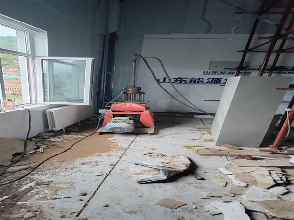 隆化地基基础下沉墙体裂缝加固注浆顶升施工