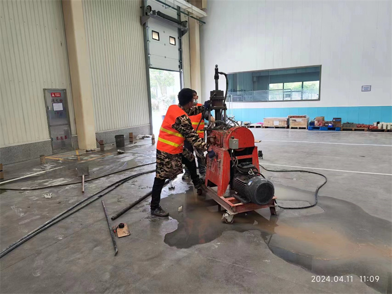 隆化厂房地面下沉塌陷注浆加固施工